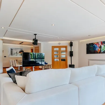 Lushville - Luxurious With Pool In Valencia Konukevi